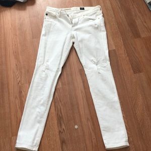 White skinny jeans